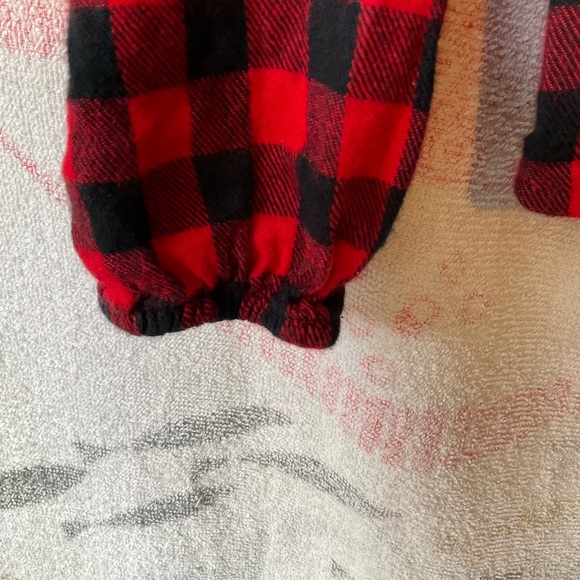 Abercrombie kids Red black checkered top - Picture 5 of 6